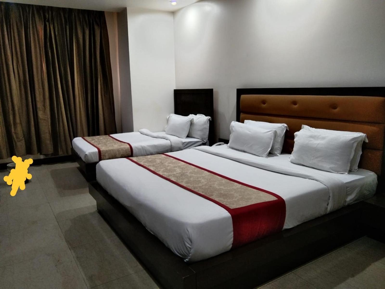ホテル Zenith Mahipalpur - Free Parking ニューデリー エクステリア 写真
