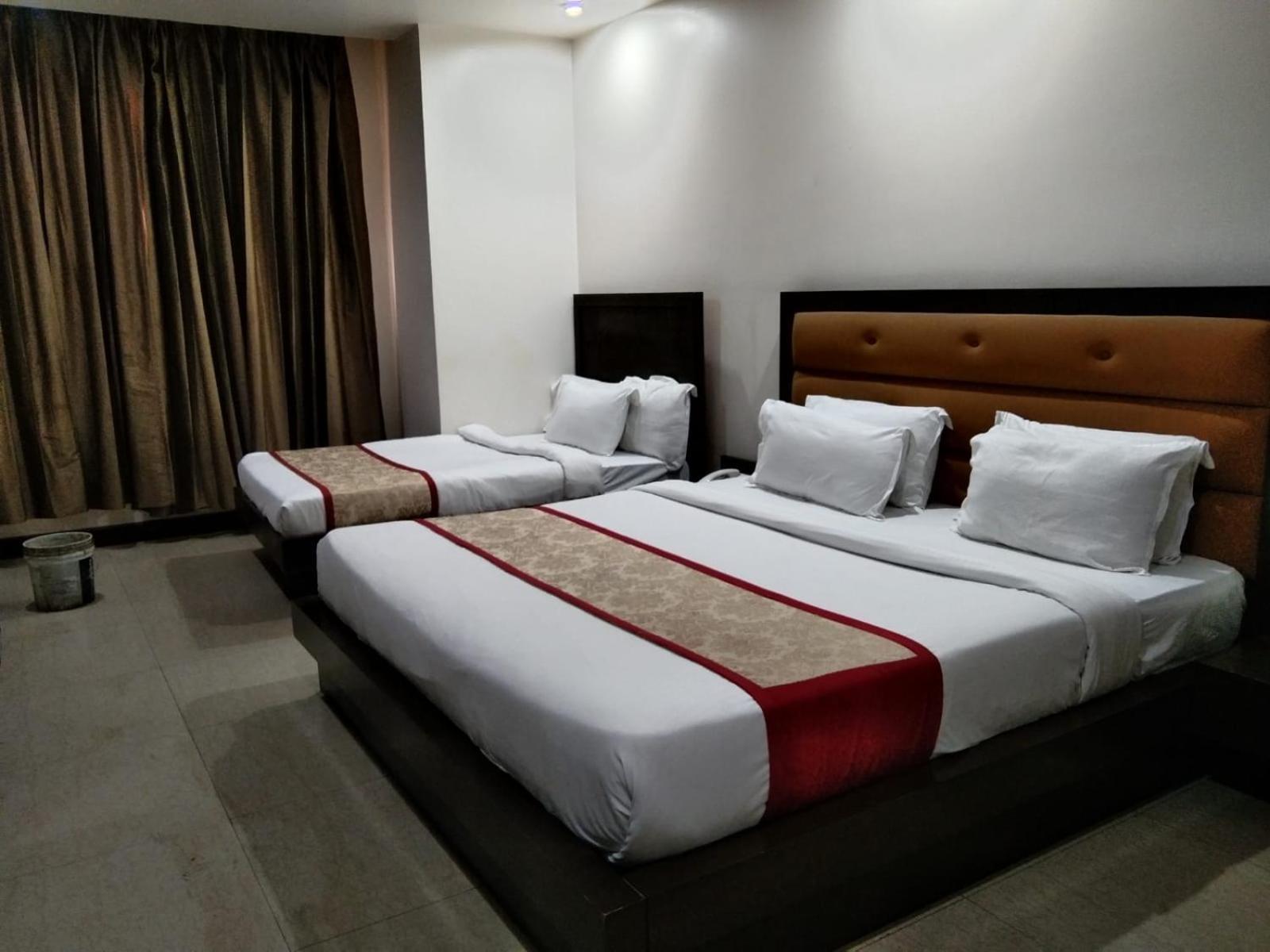 ホテル Zenith Mahipalpur - Free Parking ニューデリー エクステリア 写真